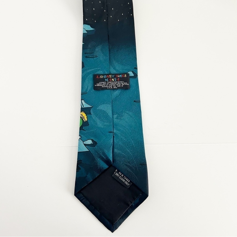 Looney Tunes Mania Tie - Picture 2 of 6